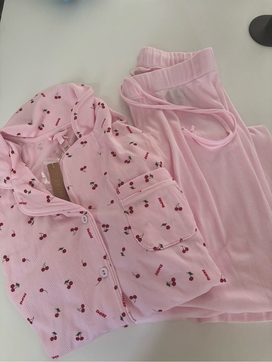 SKIMS Other - SKIMS Cherry-Print Long-Sleeve Pajama Set *rare cherry blossom*